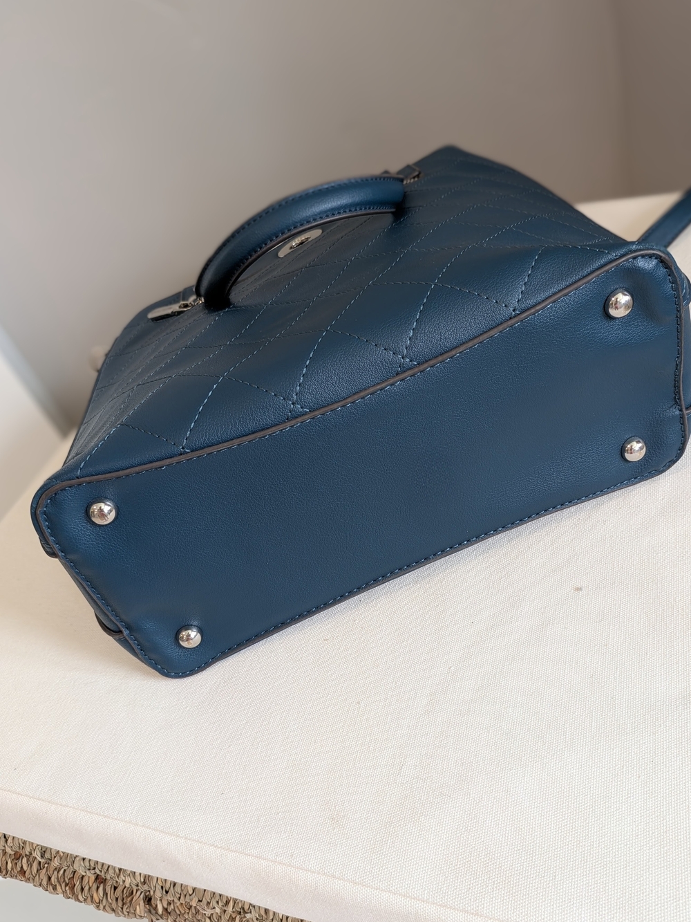 Ellen Tracy Quilted Crossbody Tote in Slate Blue-Excellent Condition - Picture 16 of 16